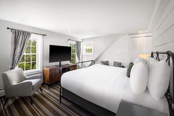 Suite - Equinox Golf Resort & Spa Manchester Village
