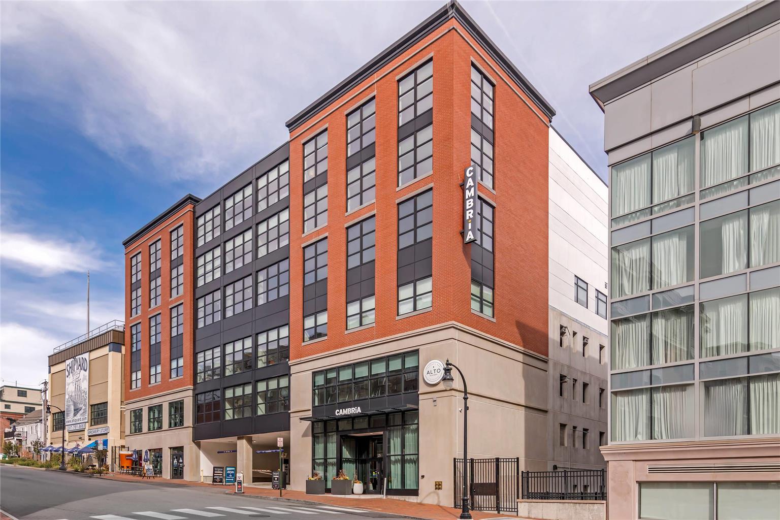 Cambria Hotel Portland Downtown