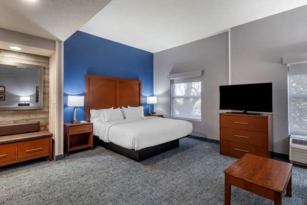 Suite - Comfort Suites Huntersville - I-77, Exit 25