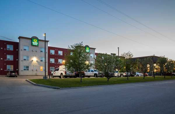 Exterior view - Quality Inn & Suites Whitecourt