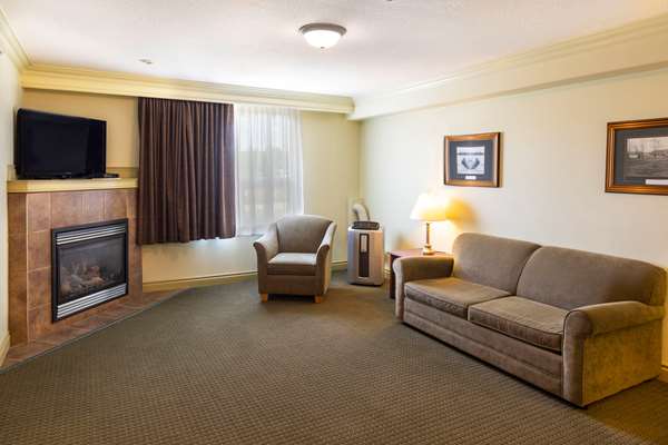 Suite - Quality Inn & Suites Whitecourt