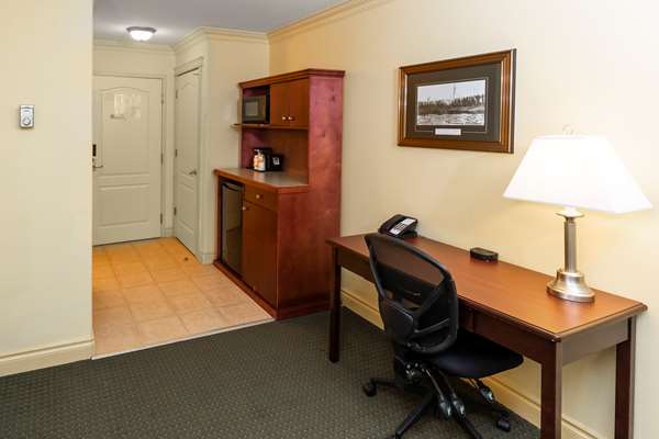 Suite - Quality Inn & Suites Whitecourt