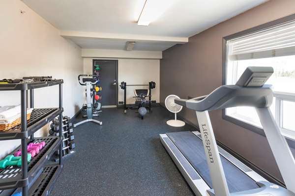 Fitness/ Exercise Room - Quality Inn & Suites Whitecourt
