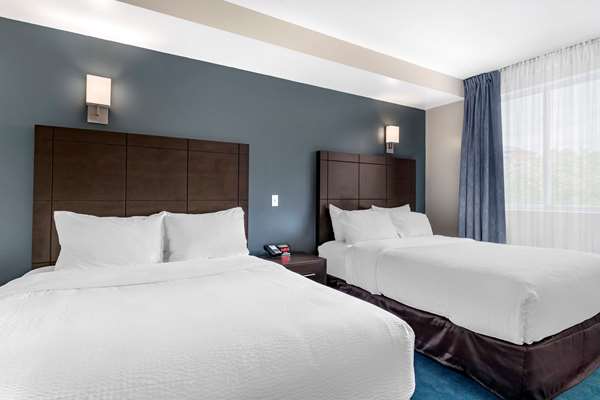  - Econo Lodge Montreal