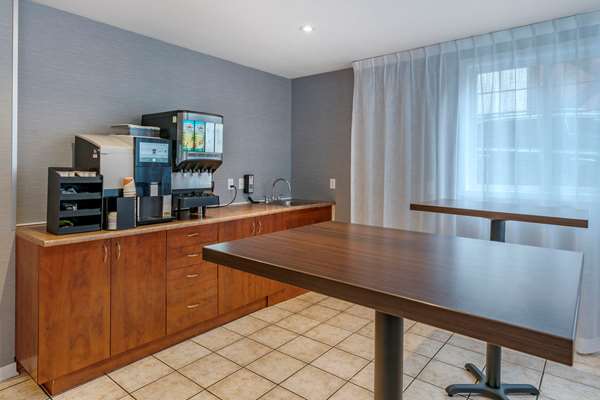 Amenities - Econo Lodge Montreal