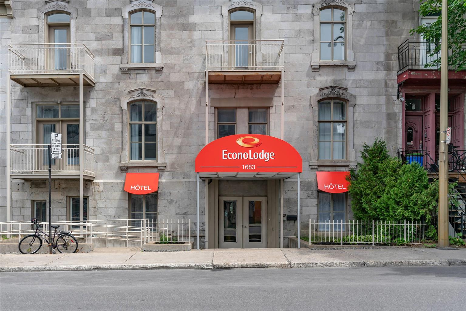 Econo Lodge Montreal