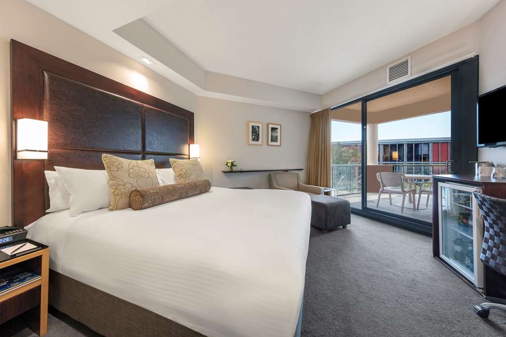 AMORA HOTEL RIVERWALK MELBOURNE-guestroom-Guest Room,On-Site.jpg