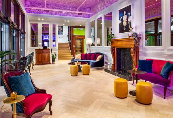  - Gladstone House West Queen West Toronto