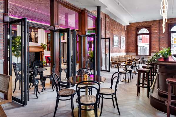 Restaurant - Gladstone House West Queen West Toronto