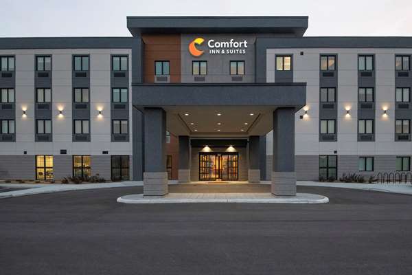 Exterior view - Comfort Inn & Suites Carleton Place