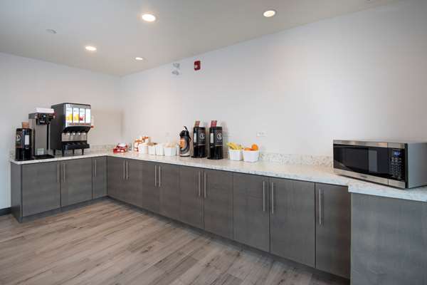 Amenities - Comfort Inn & Suites Carleton Place