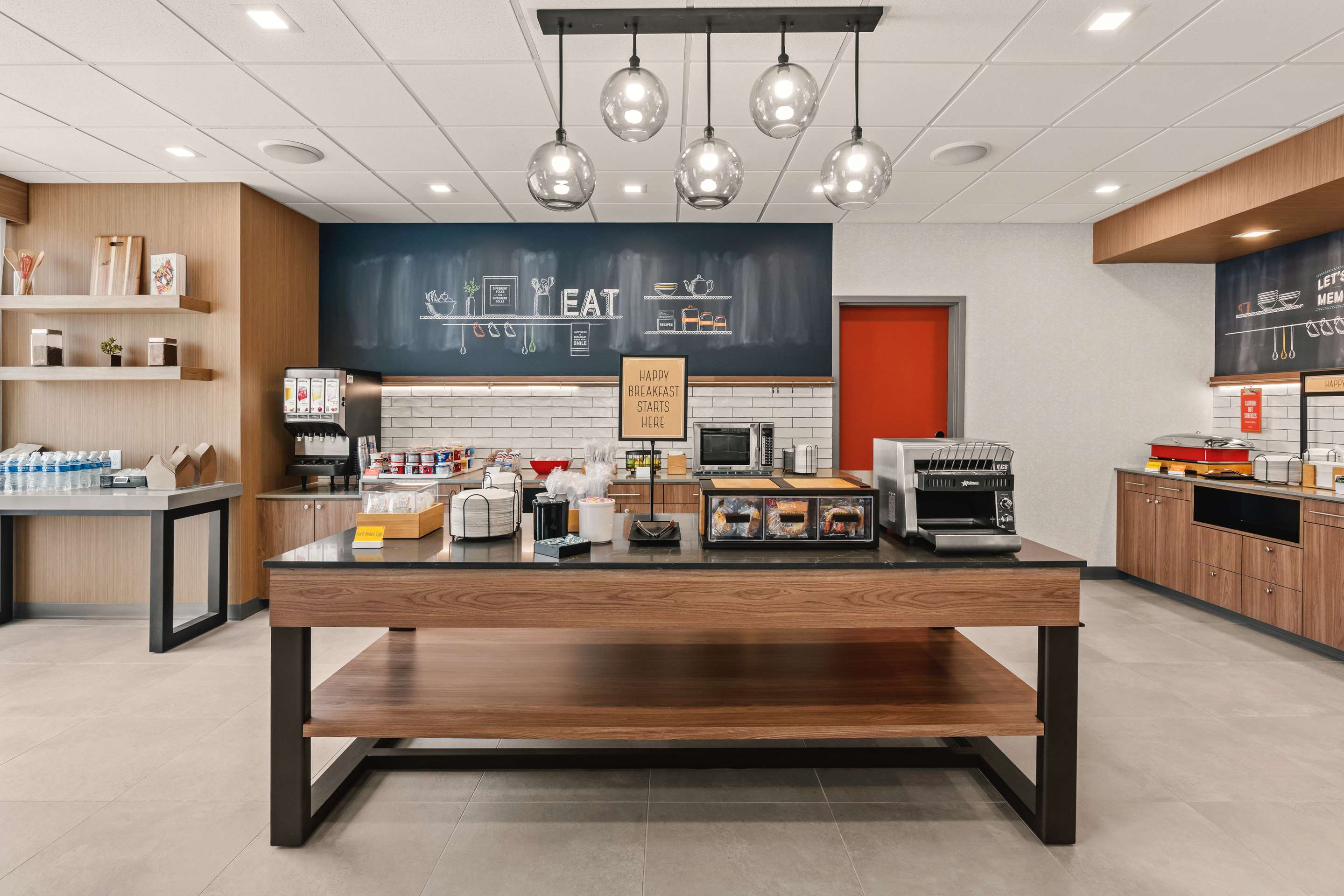 Breakfast Area | Hampton Inn Bellingham Airport