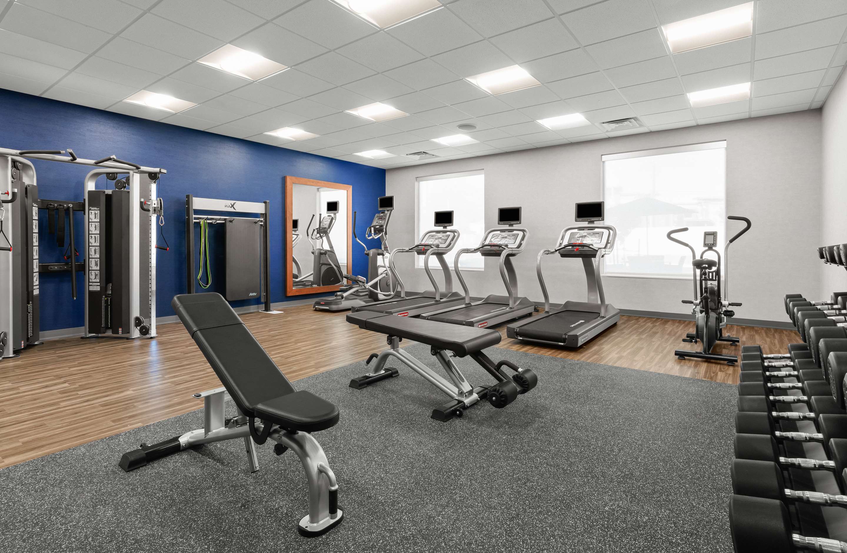 Health club fitness center gym | Hampton Inn Bellingham Airport