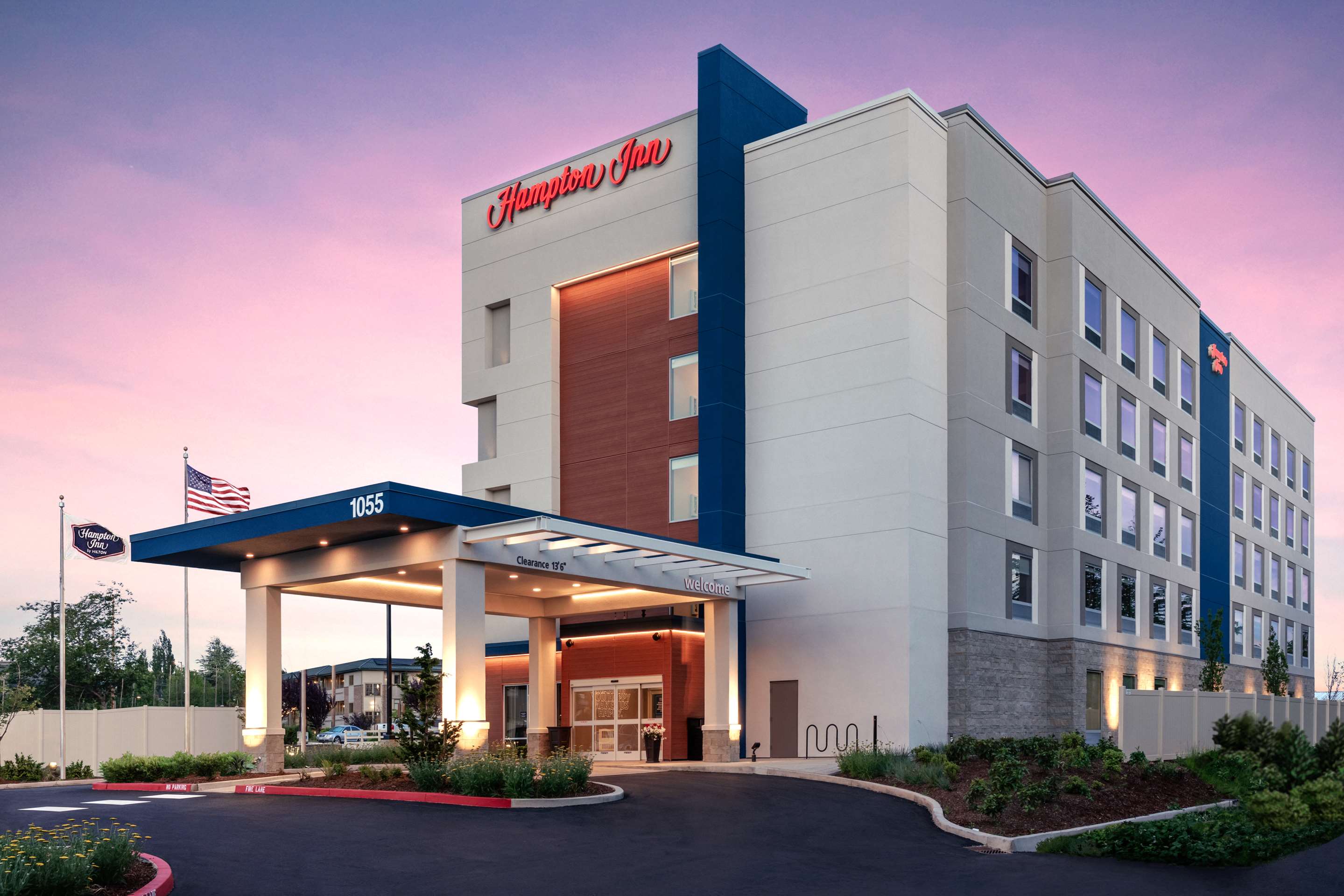 Exterior | Hampton Inn Bellingham Airport