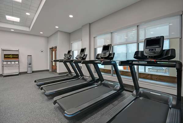 Fitness/ Exercise Room - Hilton Garden Inn Medical Center Houston