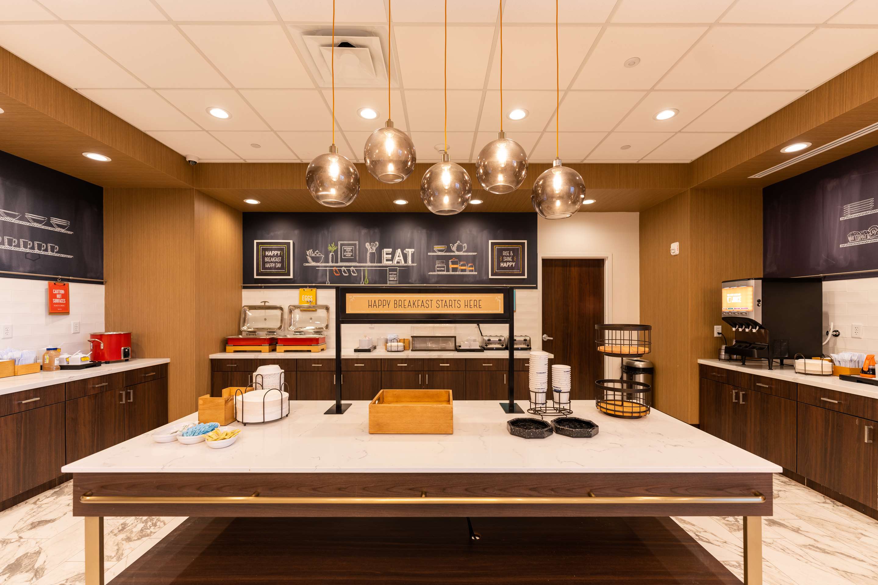 Breakfast Area | Hampton Inn & Suites Sugar Land, Tx