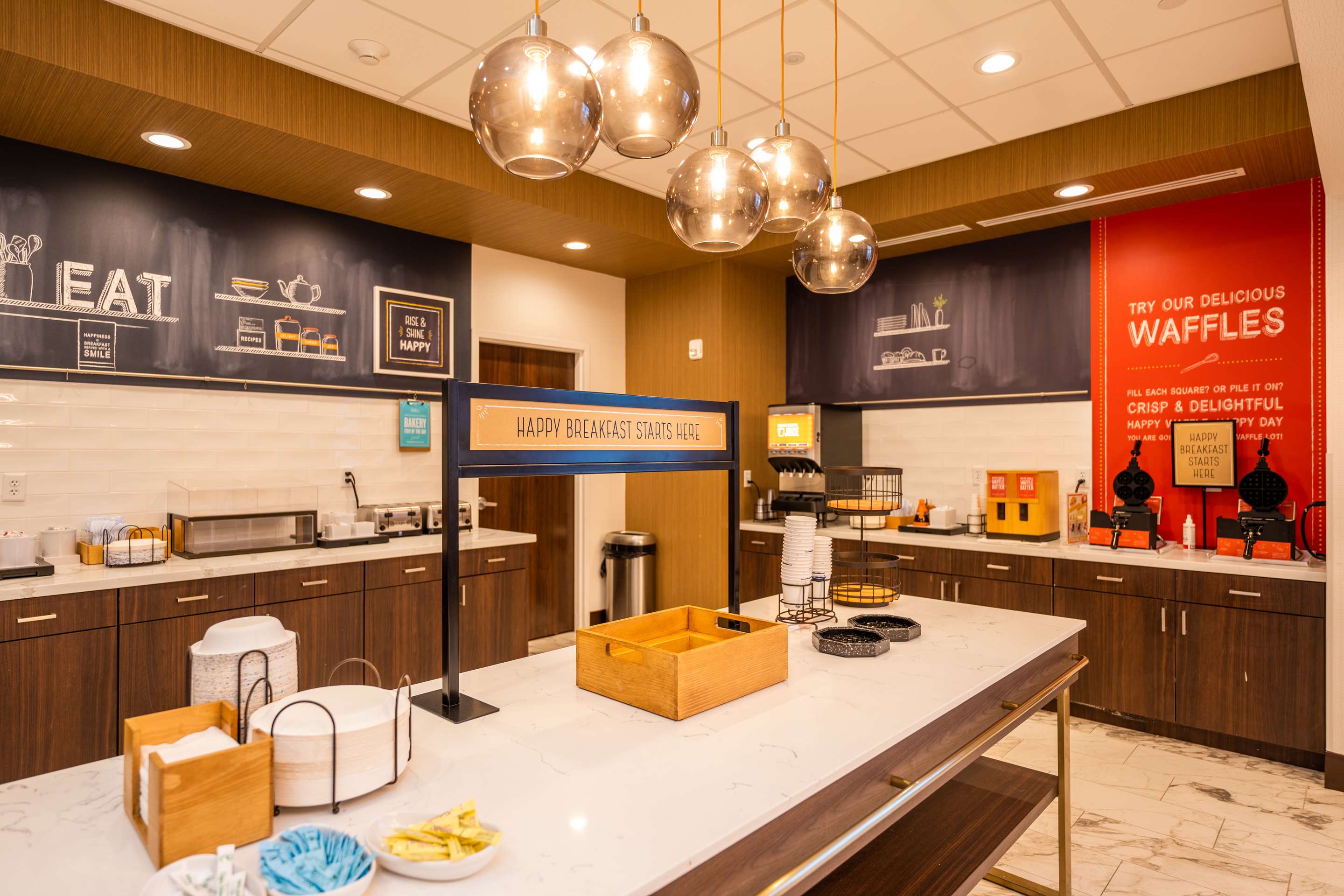 Breakfast Area | Hampton Inn & Suites Sugar Land, Tx