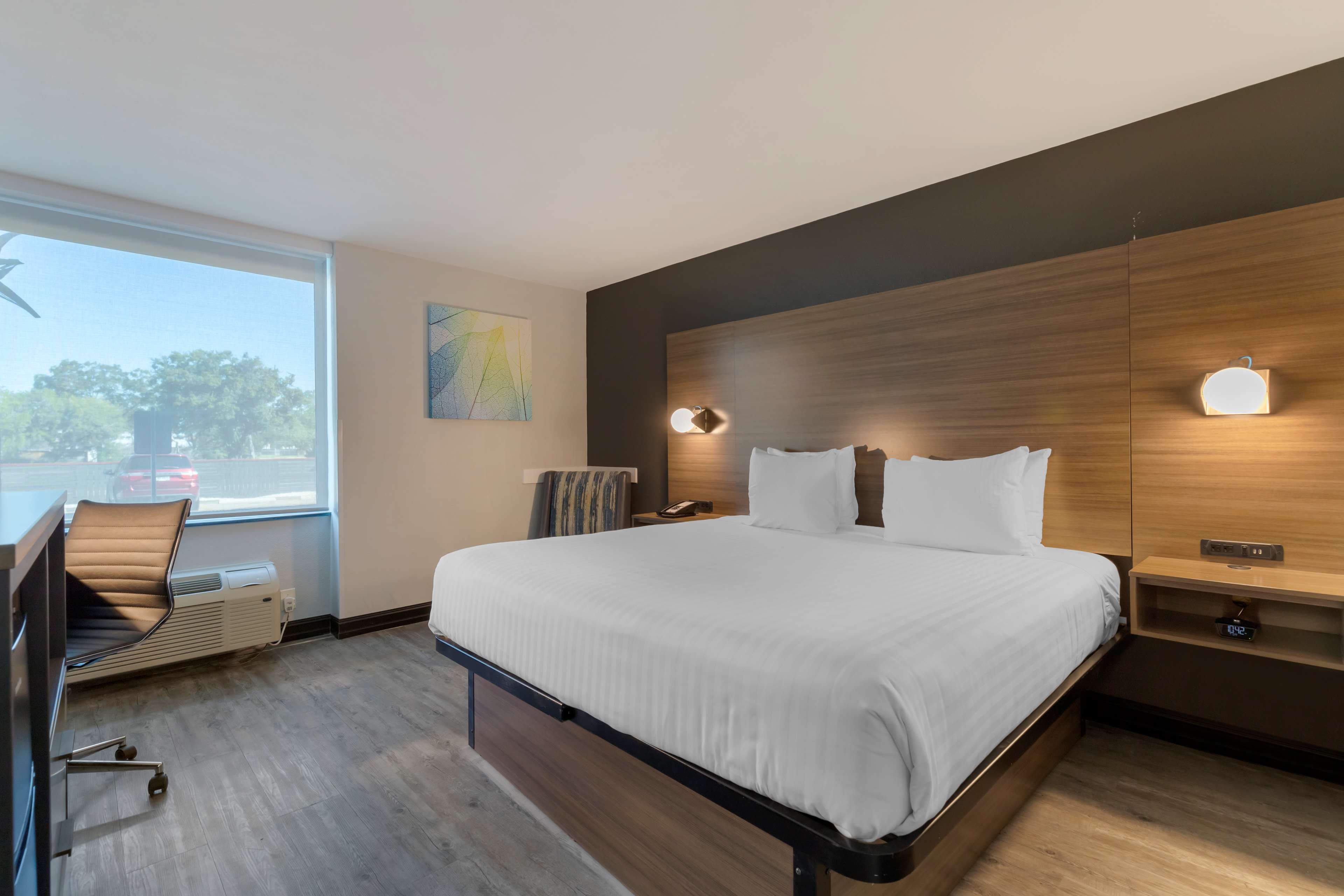 Best Western Corpus Christi Airport Hotel - Tap to explore photos