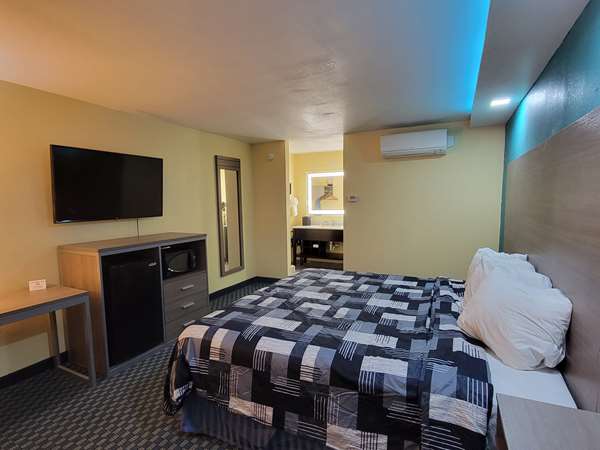  - SureStay Plus by Best Western Odessa - I-20, Exit 116