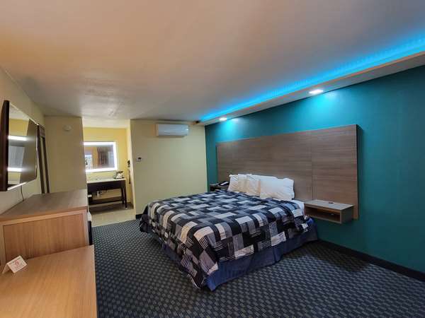 - SureStay Plus by Best Western Odessa - I-20, Exit 116