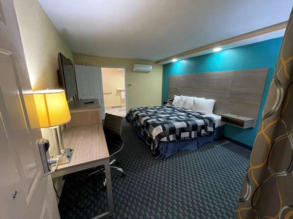  - SureStay Plus by Best Western Odessa - I-20, Exit 116