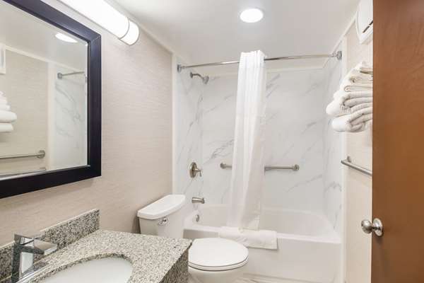  - Quality Inn Bath