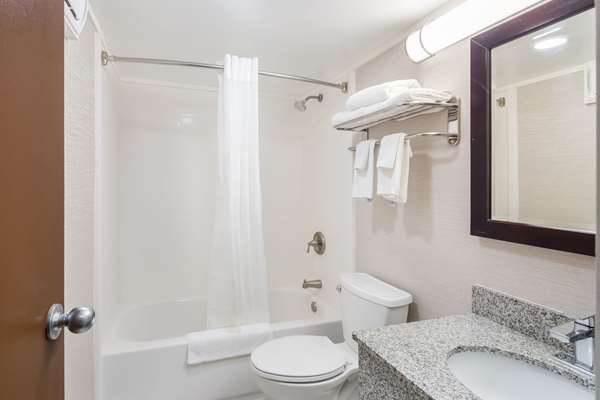  - Quality Inn Bath