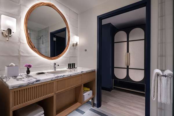  - Hyatt Centric Hotel Downtown Nashville