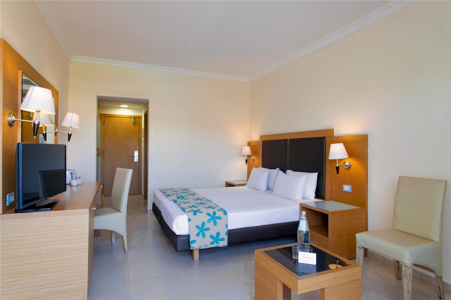SOL COSMOPOLITAN RHODES-guestroom-Guest Room,On-Site.jpg