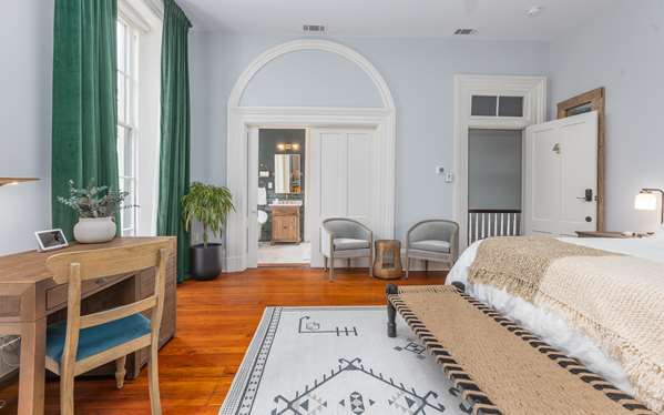 Suite - Bellwether House Hotel Savannah