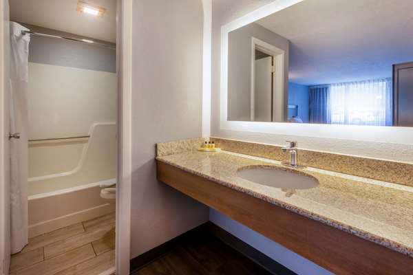  - Travelodge Charles Town