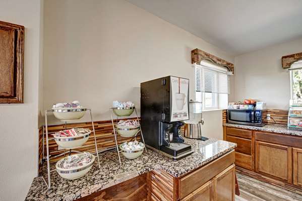 Amenities - Quality Inn Cortez