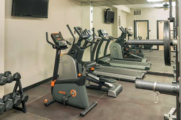 Fitness/ Exercise Room - Econo Lodge Inn & Suites Medicine Hat