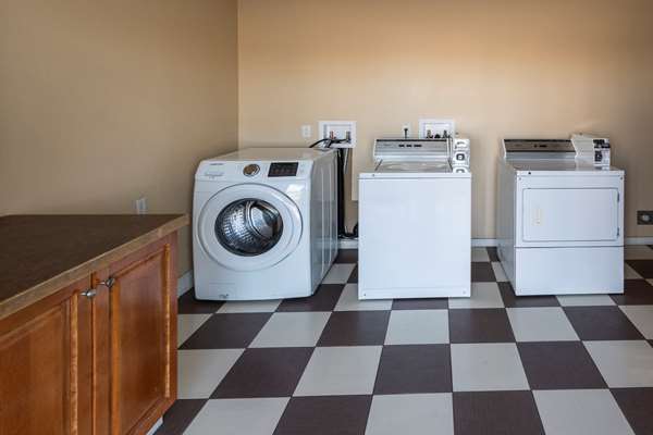 Amenities - Econo Lodge Inn & Suites Medicine Hat