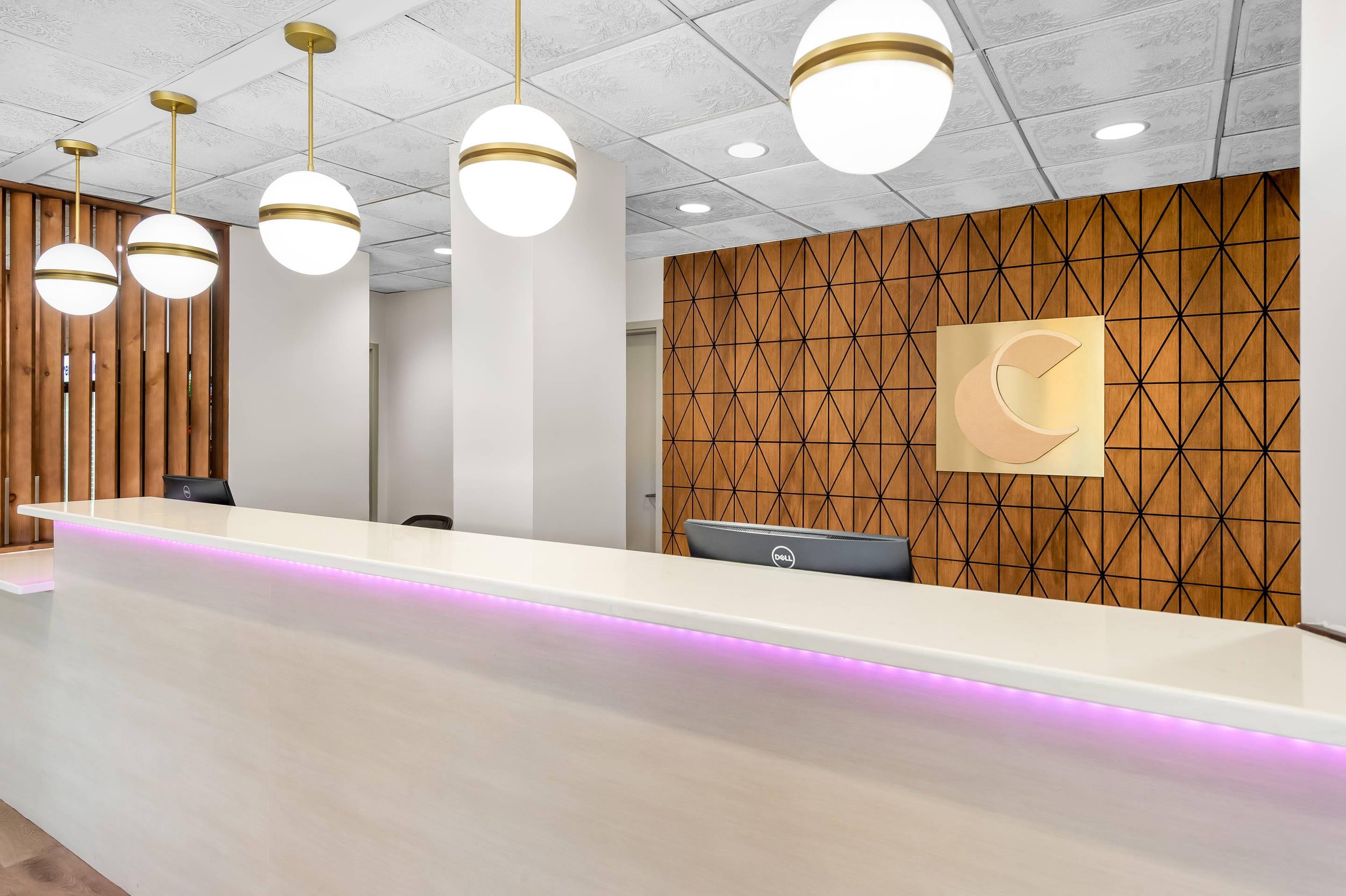 Front desk | Comfort Inn Paramus