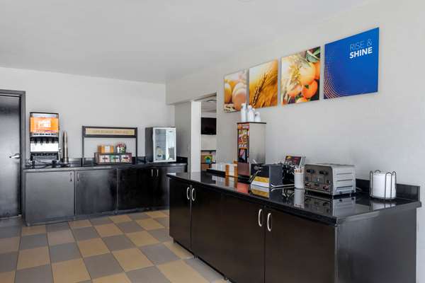 Amenities - Comfort Inn Sherman