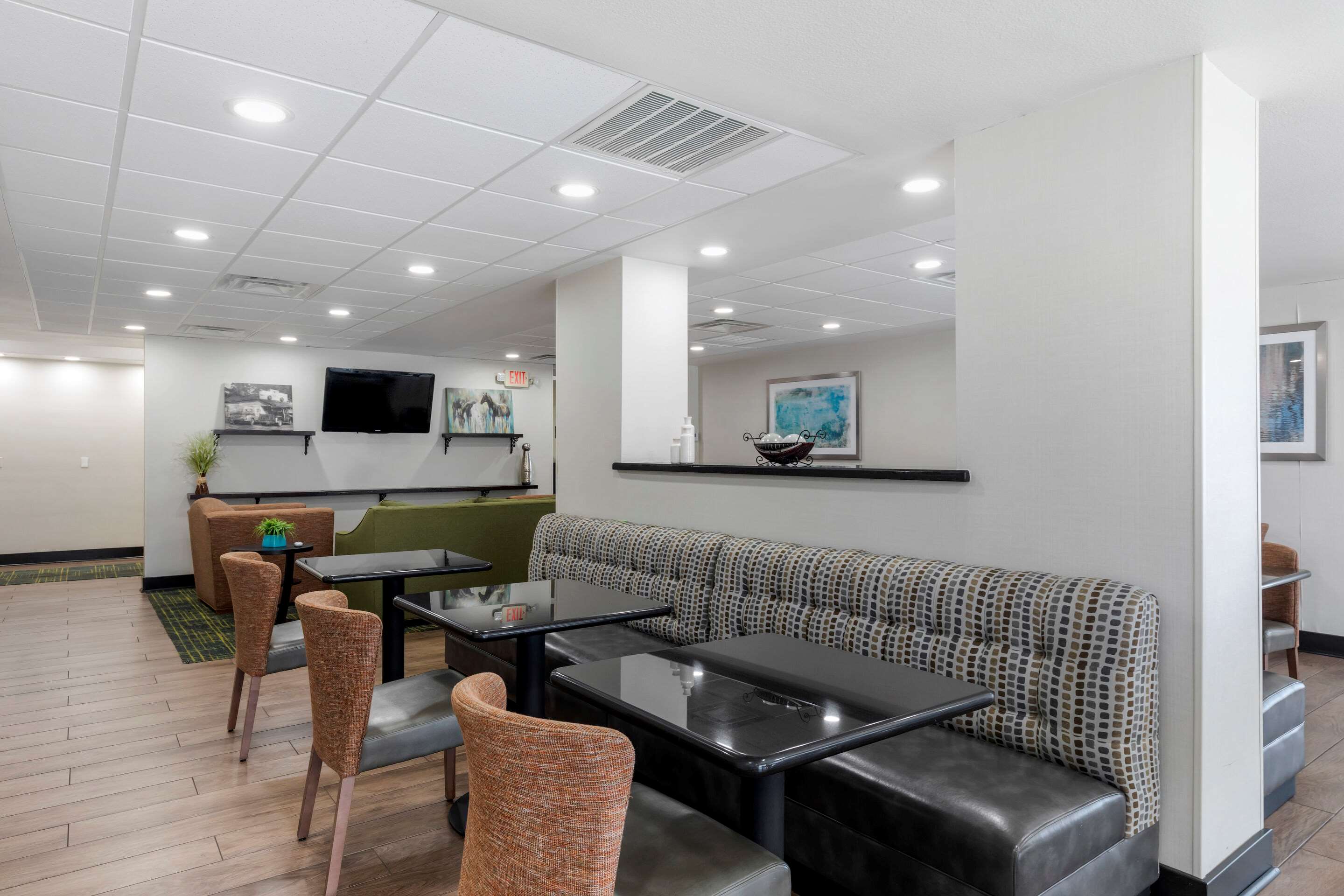 Breakfast area