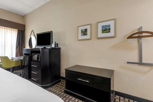  - Comfort Inn Sherman