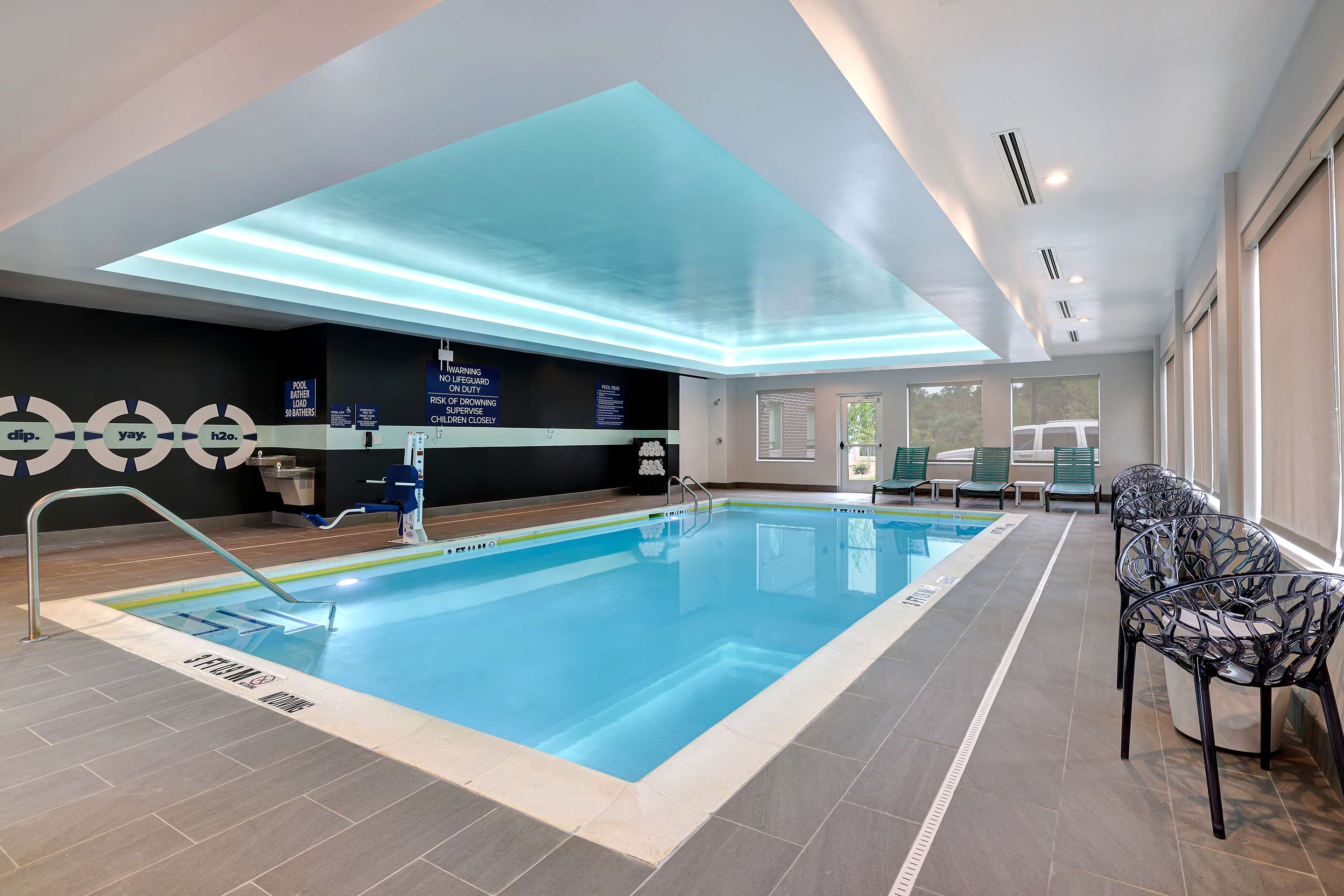 Pool | Tru by Hilton Lithia Springs, GA