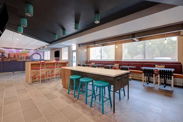 Amenities - Tru by Hilton Hotel Lithia Springs