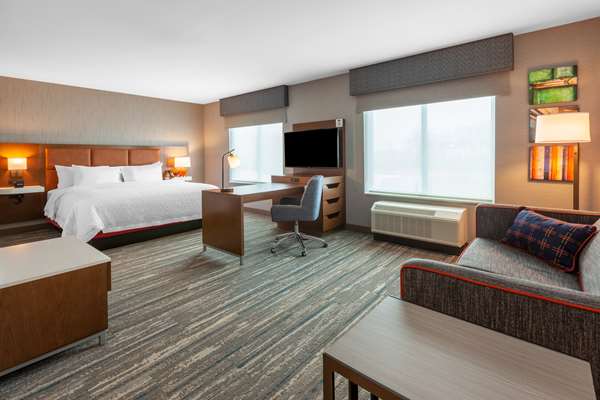  - Hampton Inn & Suites Bloomfield Hills