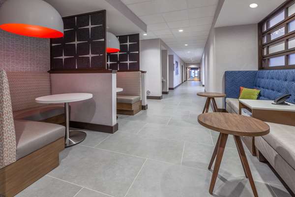  - Hampton Inn & Suites Bloomfield Hills