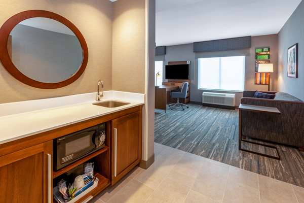  - Hampton Inn & Suites Bloomfield Hills
