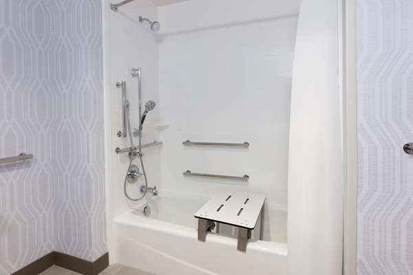  - Hampton Inn & Suites Bloomfield Hills