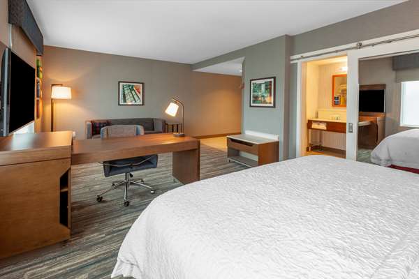 - Hampton Inn & Suites Bloomfield Hills