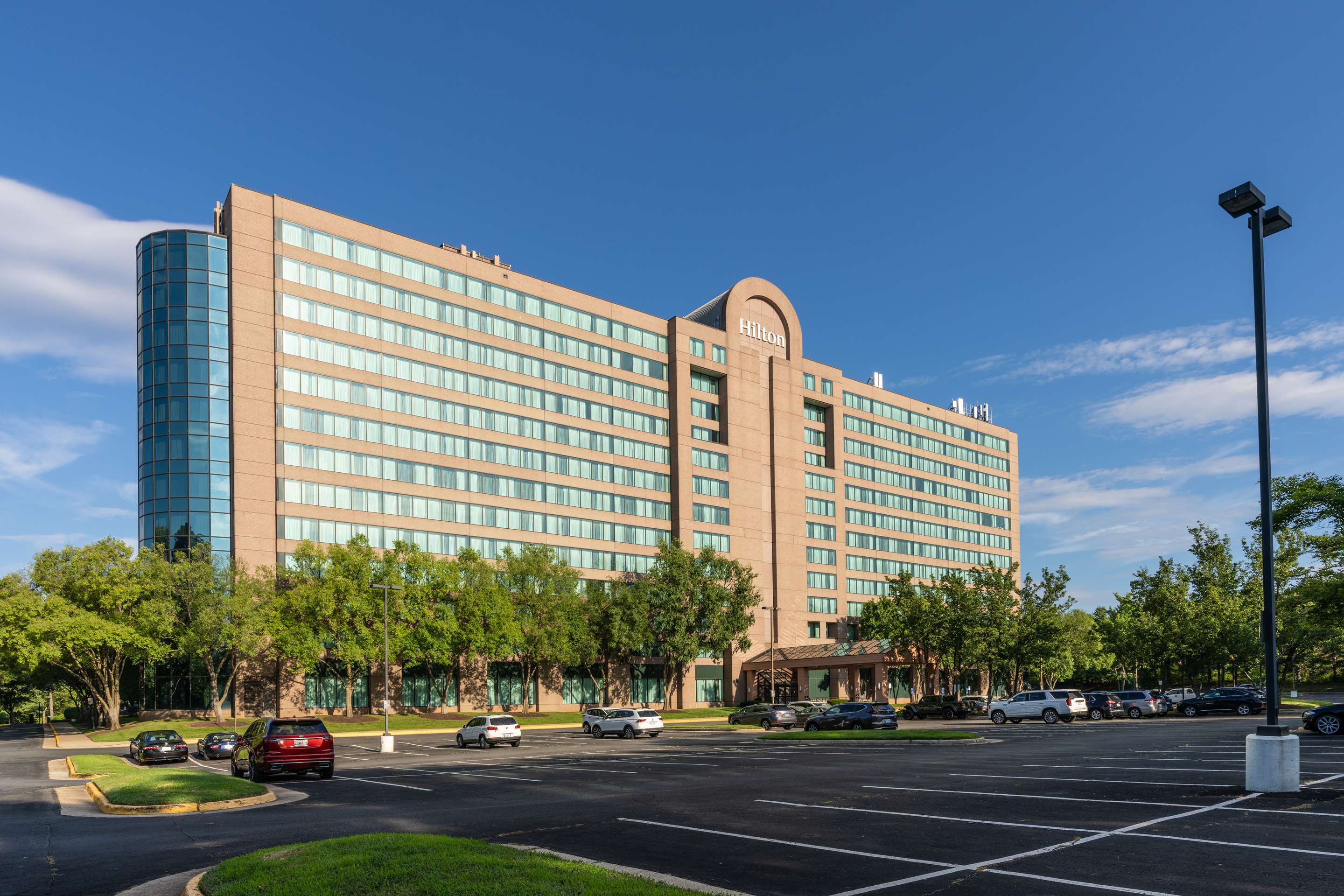 Exterior | Hilton Fairfax, Va