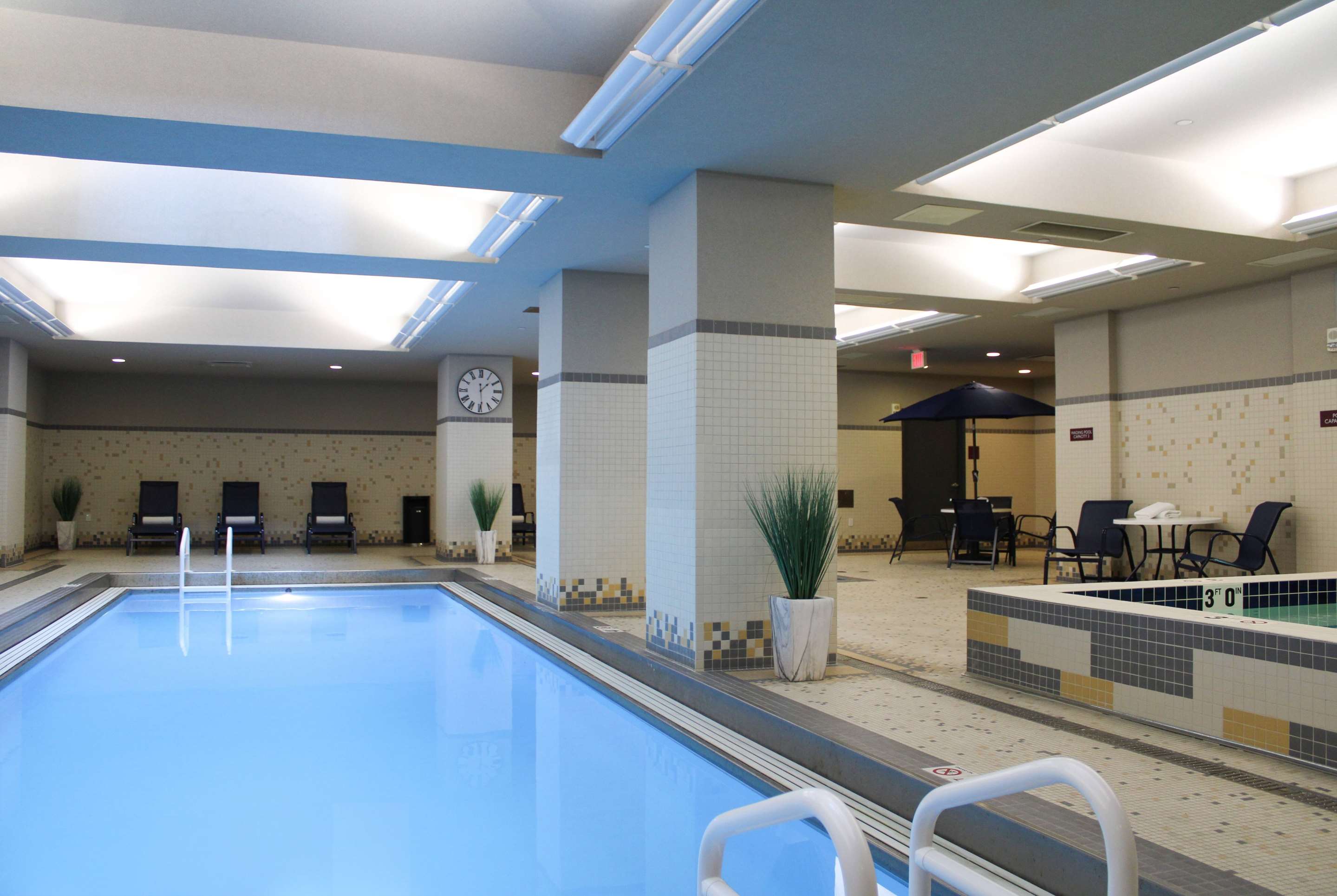 Pool | Broadway Plaza, Trademark Collection by Wyndham