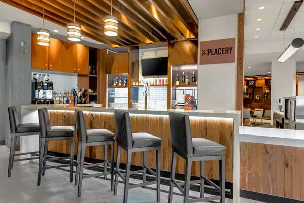 Bar - Hyatt Place Hotel Downtown Colorado Springs - I-25, Exit 142