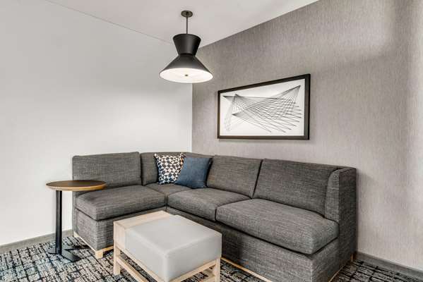  - Hyatt Place Hotel Downtown Colorado Springs - I-25, Exit 142