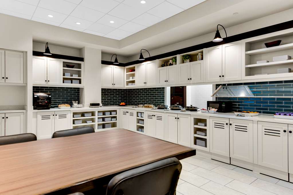HYATT PLACE COLORADO SPRINGS DOWNTO-guestroom-Guest Room,Guest Room Amenity,Kitchen/Kitchenette,On-Site.jpg